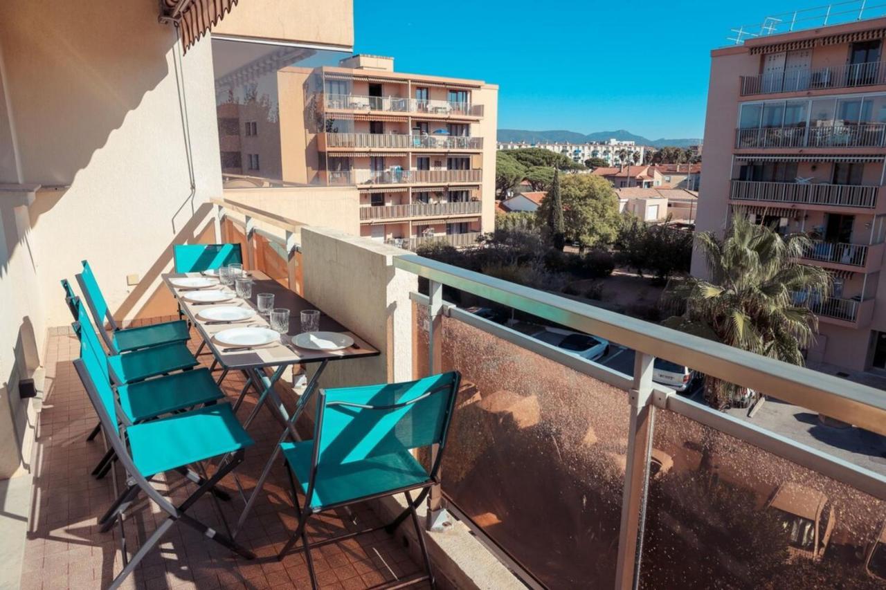 Chic Appart Du Port Fréjus Εξωτερικό φωτογραφία